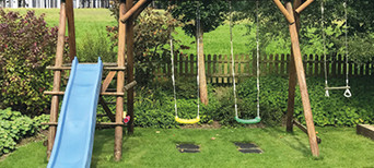 Klettergerüst Schaukel & Rutsche